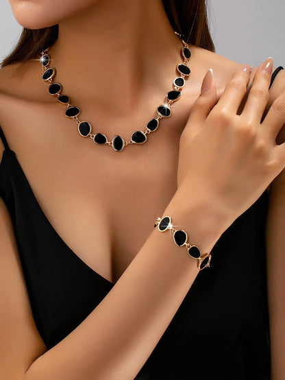 A Set of Trendy, Light Luxury, Casual, Stylish, Elegant and Versatile Women's Necklace and Bracelet Set