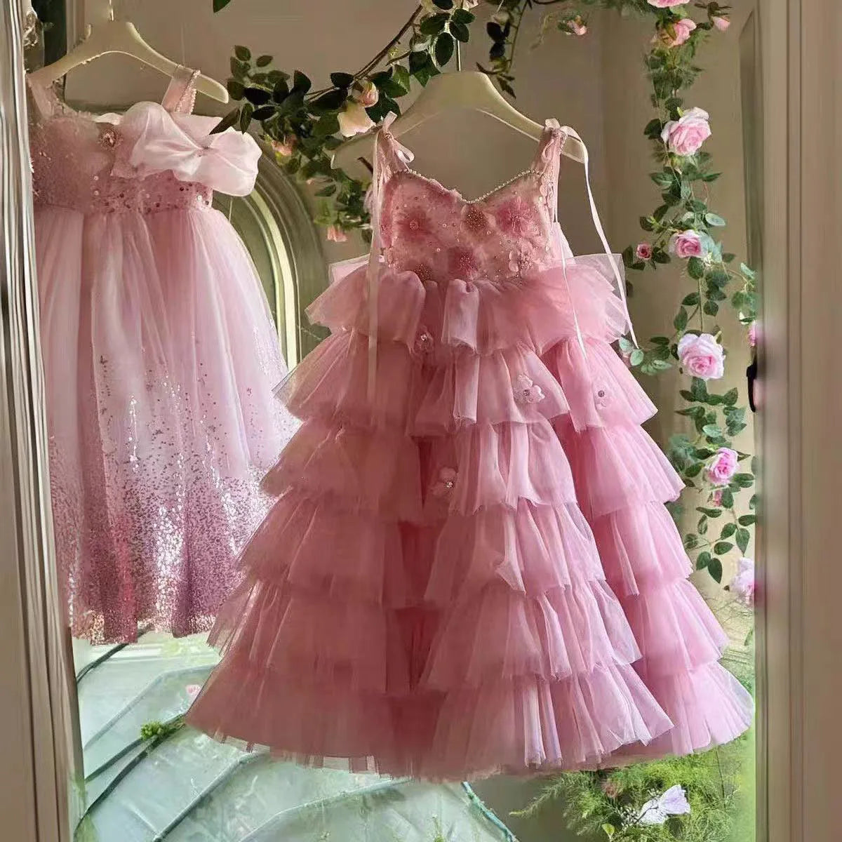 Mädchen Prinzessinnenkleider Ärmelloses bauschiges Kinder Süßes Tüllkleid Glänzendes Kuchen Rückenfreies Geburtstagsparty-Kleidung Kinder Ballkleid