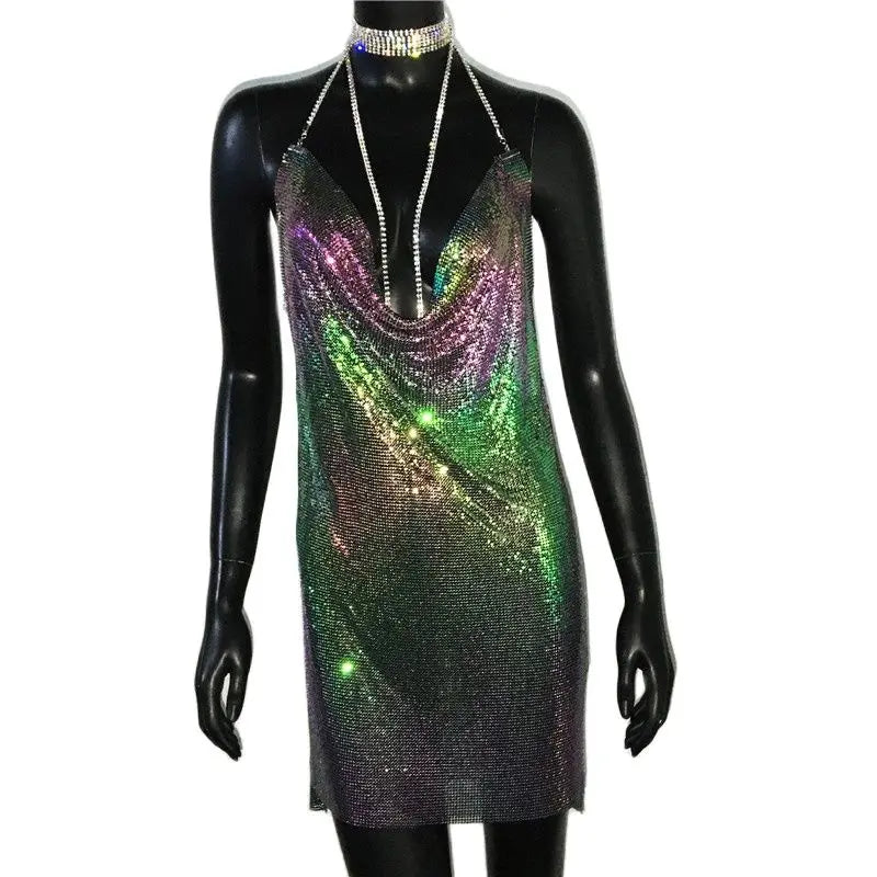 AKYZO Mini abito patchwork con paillettes dorate sexy Donna senza maniche Taglio basso Catene di metallo Halter Slim Abiti da festa da discoteca affascinanti