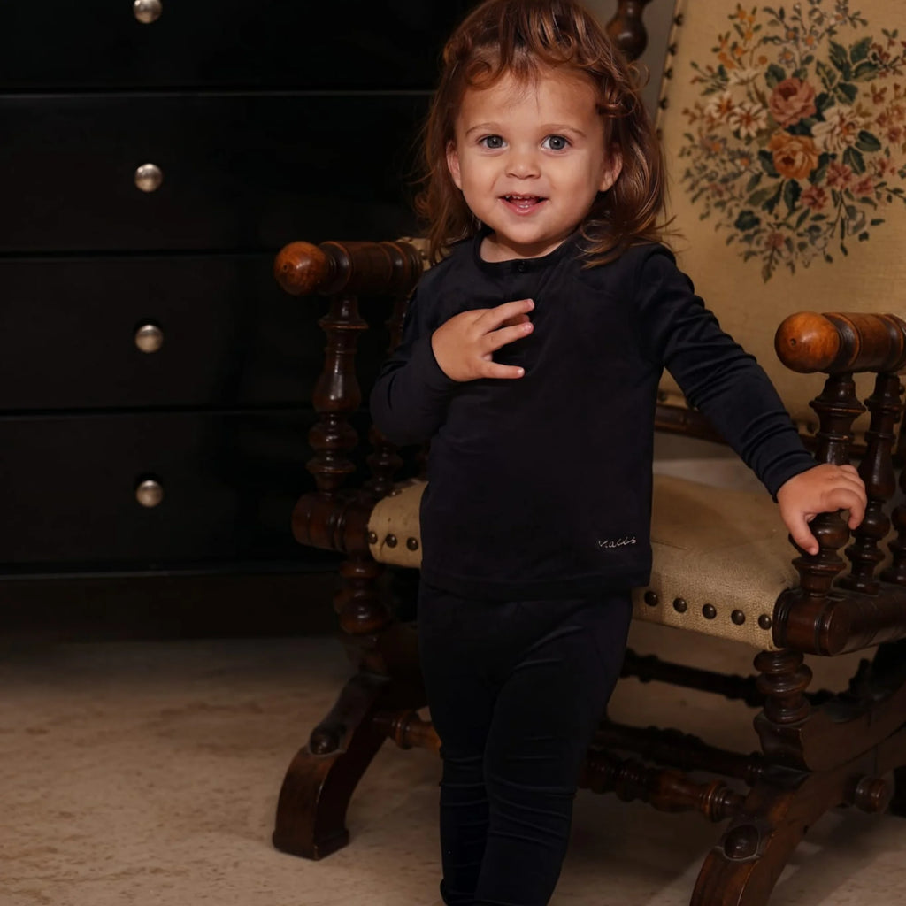 Pigiama in velluto nero per bambini AW 2026 del Mali con ricami, abbinato per sorella, abbigliamento da casa, abiti da dormire, outfit per le vacanze