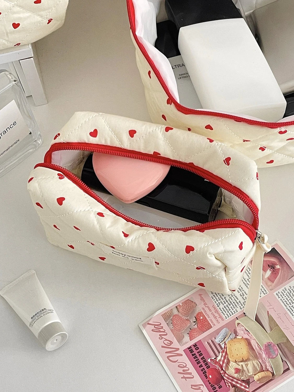 Fashion Ins Black Flower Borse trapuntate da donna Borsa da viaggio Organizer Custodia per trucco cosmetico Borsa tote portatile con cerniera