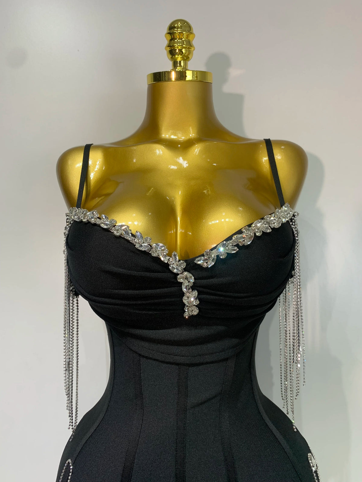 Abito sexy con fasciatura senza maniche aderente con cinturino per spaghetti senza schienale Elegante abito da ballo Abiti da compleanno di lusso per feste serali da club