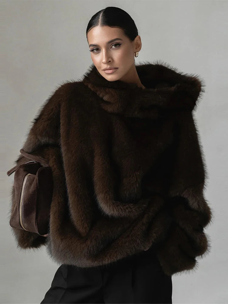 Cappotto da donna in pelliccia sintetica marrone con cappuccio Giacca da tasca a maniche lunghe di lusso oversize Lady 2025 Autunno Inverno Chic Street Capispalla
