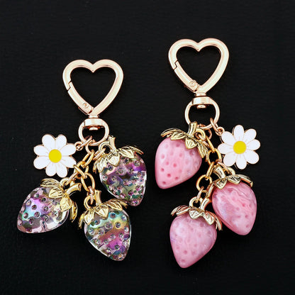 Simpatico portachiavi con ciondolo a forma di borsa con fragola, cuore Kawaii, fiore, margherita, portachiavi per donne, ragazze, borsa, ciondolo, accessori regalo