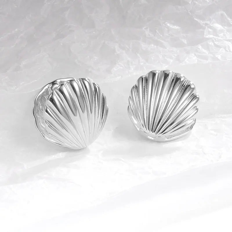 Orecchini a bottone a forma di conchiglia di perla di conchiglia di cristallo blu eleganti vintage per le donne Regalo per feste di gioielli rotondi con geometria semplice
