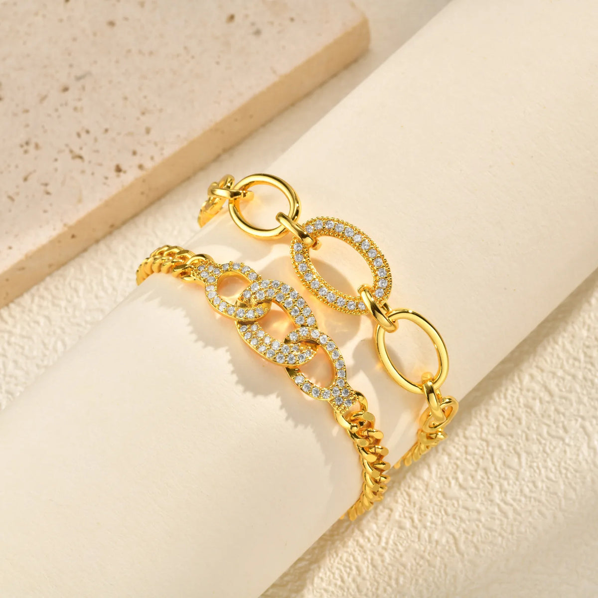 Bracelet pour femme de luxe avec breloque géométrique en zircon AAA, bracelets exquis en chaîne en métal plaqué or, bijoux de mariage de haute qualité
