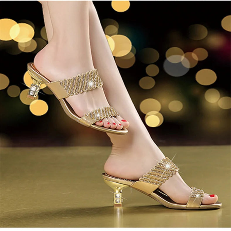 2024 nuove donne estate moda Comfort sandali eleganti oro una parola diamante tacco a spillo sandali con strass tacco medio
