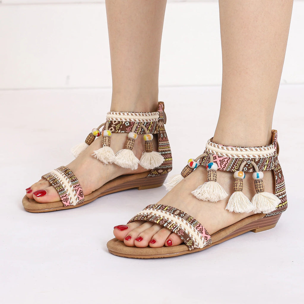 Neue Damen-Sommersandalen im römischen Bohème-Stil mit flachem Absatz, weicher Sohle, bequem und rutschfest für Urlaub und Tourismus