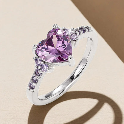 Huitan Anelli con zirconi a forma di cuore viola per le donne Accessori unici per fidanzamento di nozze Fancy Lady Gift Gioielli romantici alla moda