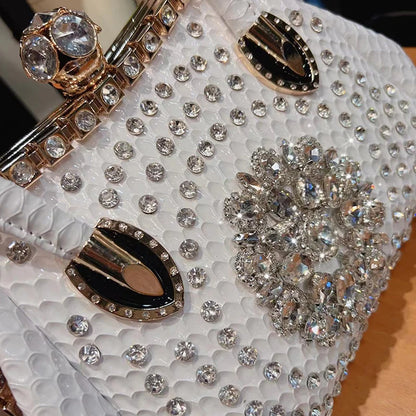 Borsa a tracolla di alta qualità da donna estate 2024 nuova borsa a tracolla di nicchia con texture esplosiva borsa di grande capacità tempestata di diamanti