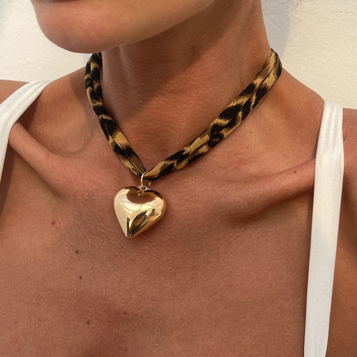 Ingemark 7 Stili Etnici Multistrato Collana a catena in velluto Donna 2025 Nuova moda Conchiglia in metallo Stella marina Cuore Ciondolo Collo Gioielli
