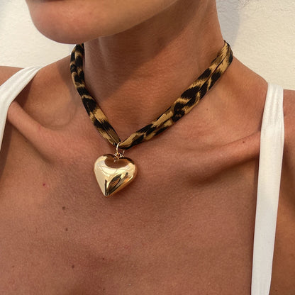 Ingemark 7 Stili Etnici Multistrato Collana a catena in velluto Donna 2025 Nuova moda Conchiglia in metallo Stella marina Cuore Ciondolo Collo Gioielli