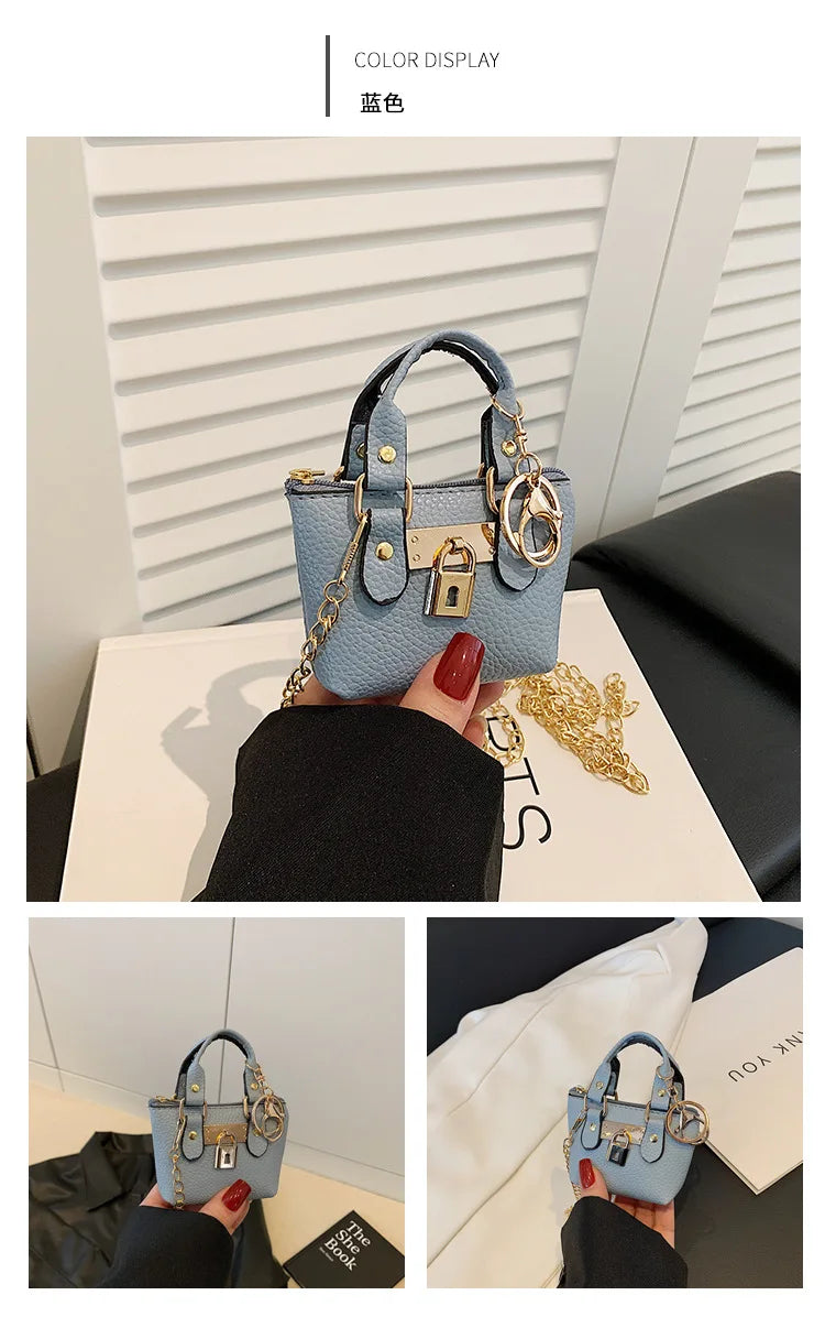 Borsa quadrata piccola da ragazza a tracolla per l'estate 2025, i nuovi bambini classici che portano una borsa a tracolla monospalla. portachiavi portafoglio
