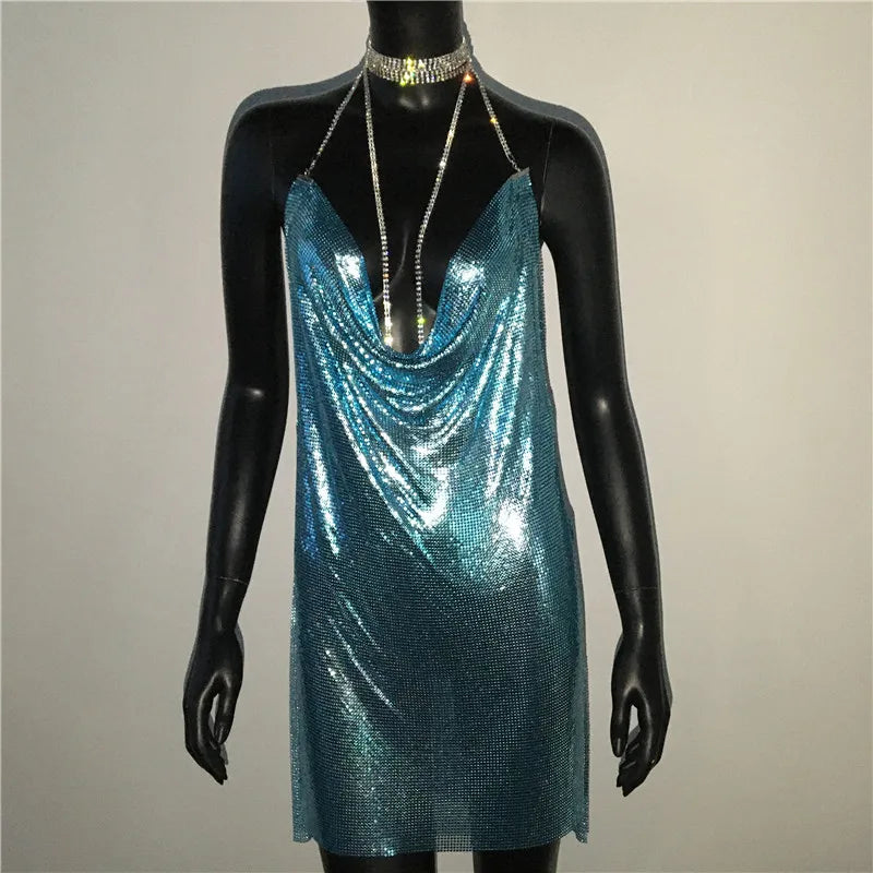 AKYZO Mini abito patchwork con paillettes dorate sexy Donna senza maniche Taglio basso Catene di metallo Halter Slim Abiti da festa da discoteca affascinanti