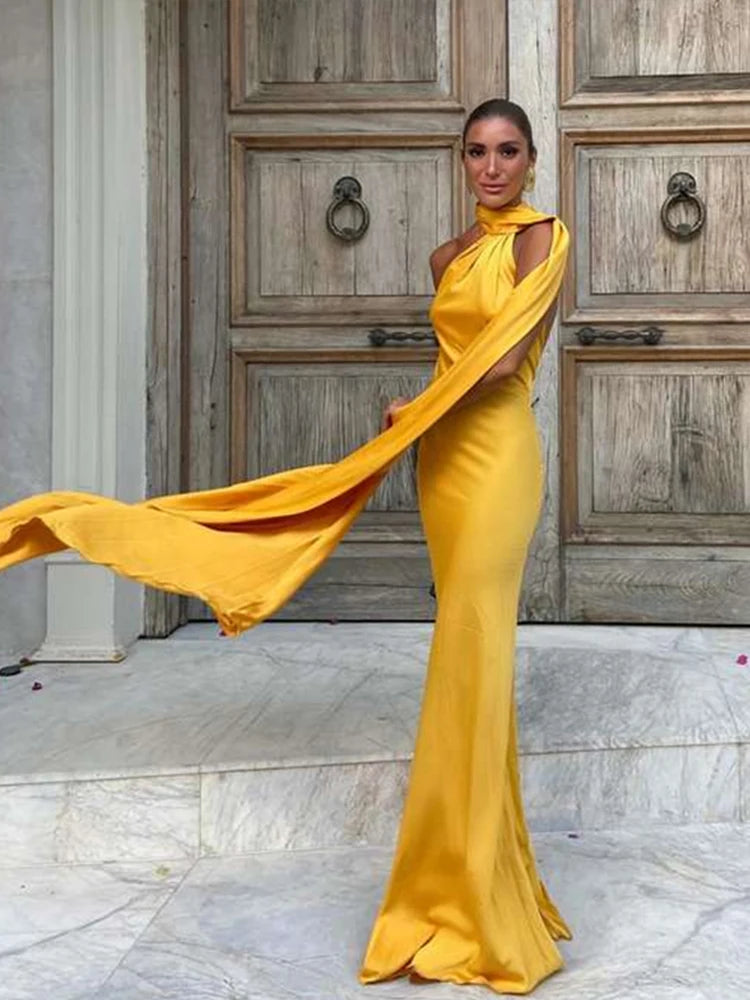 Sciarpa a nastro Halter Abito da donna Spalla inclinata Raso di seta Slim Fit Streamer Grandi abiti sexy senza schienale Abiti lunghi da donna Estate