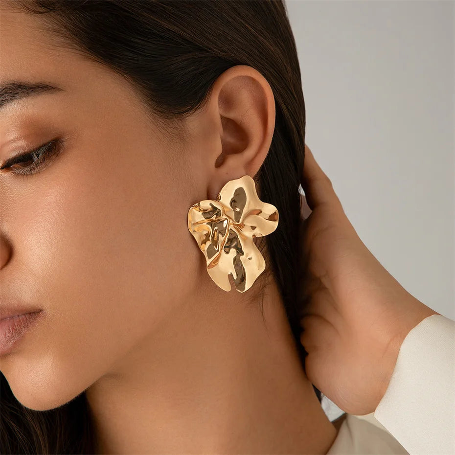 Orecchini a bottone con fiore di petalo di metallo irregolare geometrico gotico per le donne Ragazze Tendenza orecchino penetrante unico Gioielli Grunge Steampunk