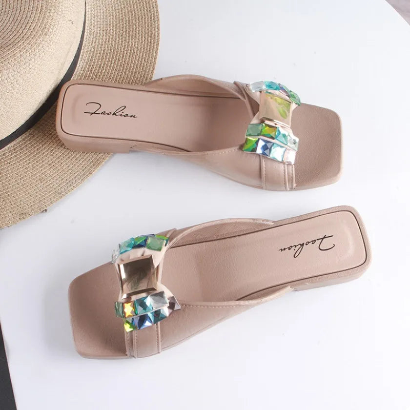 Claques d'été une pièce, nouvelles sandales de plage tendance à strass de couleur unie, chaussures plates décontractées pour femmes