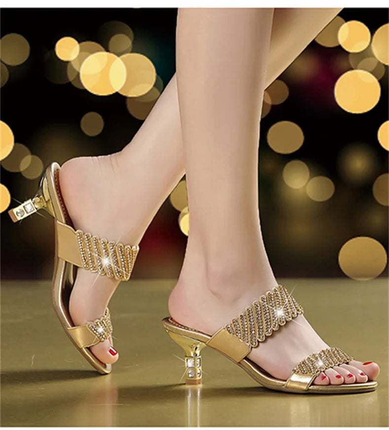 2024 nuove donne estate moda Comfort sandali eleganti oro una parola diamante tacco a spillo sandali con strass tacco medio