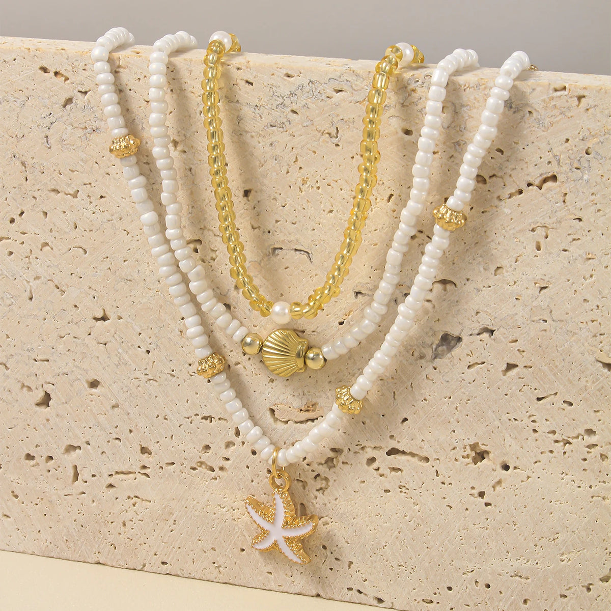 Girocollo impilato con perline fatte a mano bohémien, delicato collana con ciondolo a conchiglia di stelle marine, gioielli da donna per feste estive in spiaggia