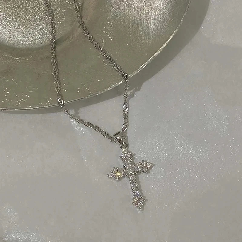 Collier pendentif croix zircon cristal brillant pour femmes filles punk couleur argent collier chaîne fine bijoux de fête cadeau d'anniversaire