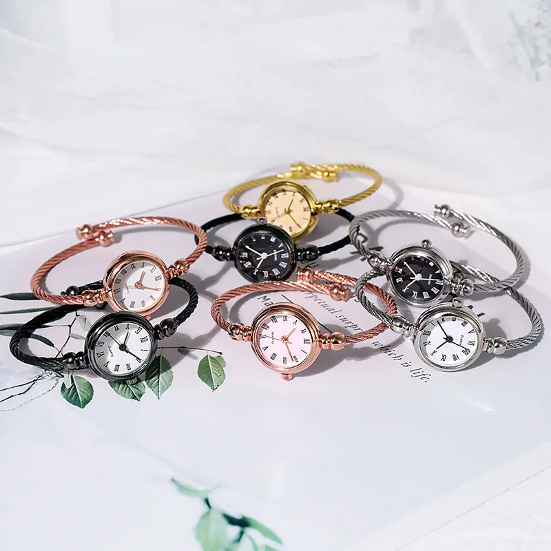 Orologio da polso da donna Orologio da donna con piccolo braccialetto in oro Orologio da polso da donna al quarzo retrò in acciaio inossidabile Orologio da polso