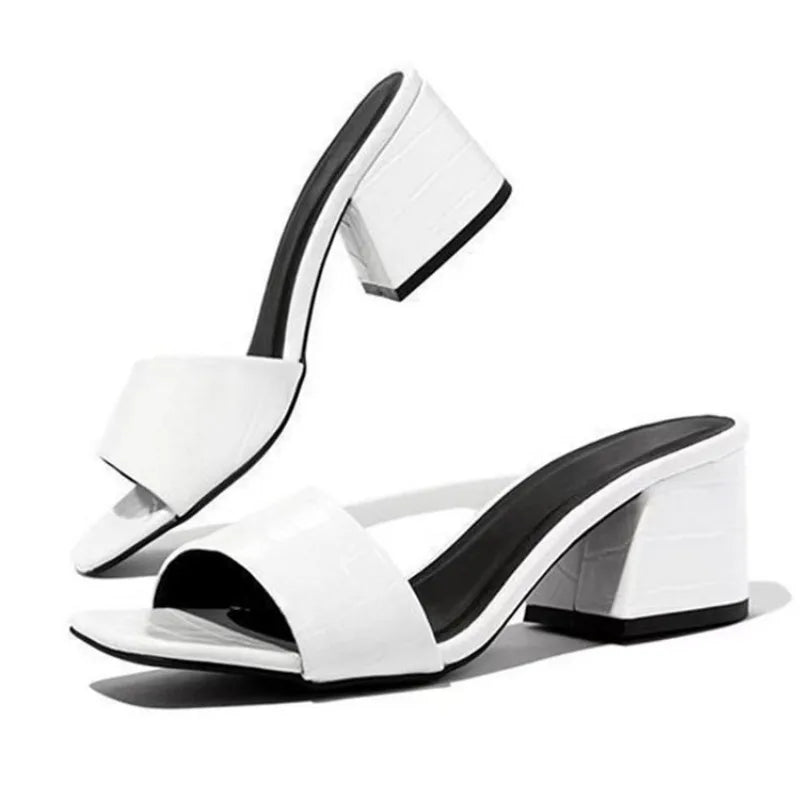 Pantofole estive Scarpe moda donna per donna Sandali grandi neri Pantofole con tacco di lusso Zapatos De Mujer
