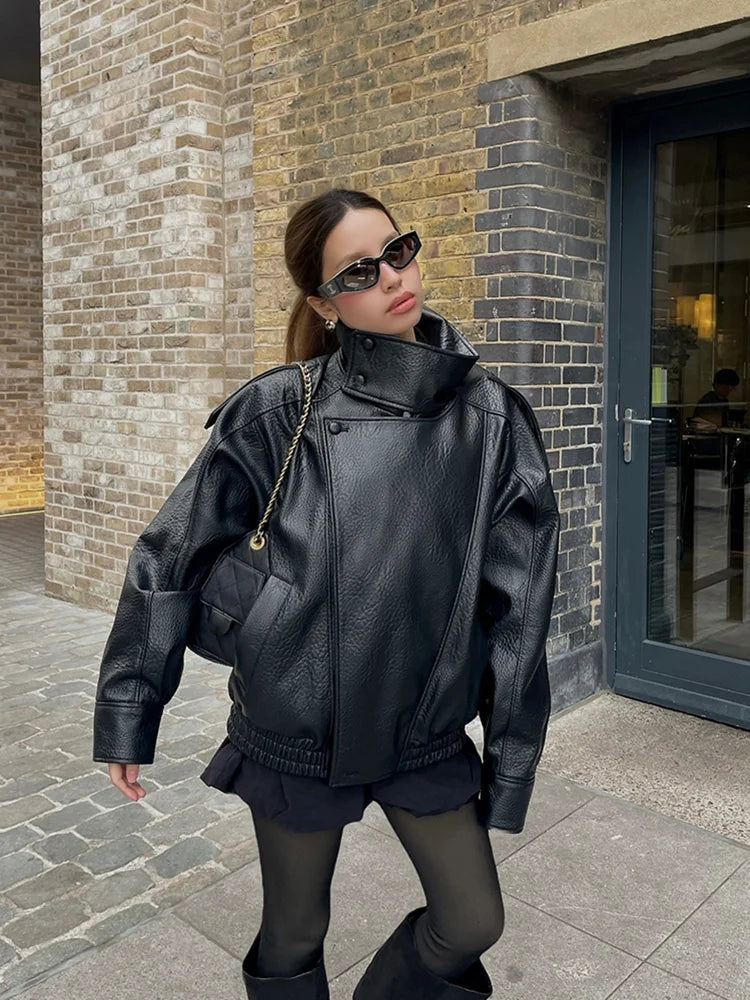 Giacche Corte in Ecopelle Nera alla Moda per Donne, Cappotti Oversize Retrò con Collo Alto e Maniche Lunghe, Abbigliamento Classico da Strada per Autunno e Inverno