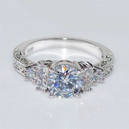 Anelli di fidanzamento color argento moda squisita per le donne Moda pietre zircone bianco Anello anniversario gioielli da sposa da sposa