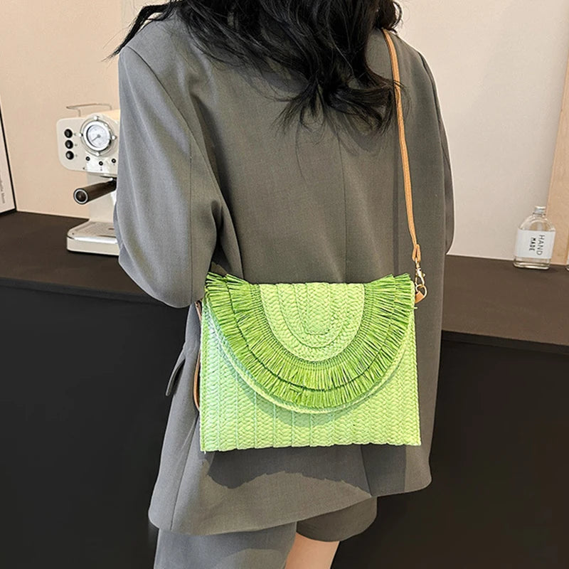 Pochette in paglia intrecciata fatta a mano Borsa in tinta unita Borsa da donna con patta estiva Bohe Portafogli da spiaggia Borsa a tracolla