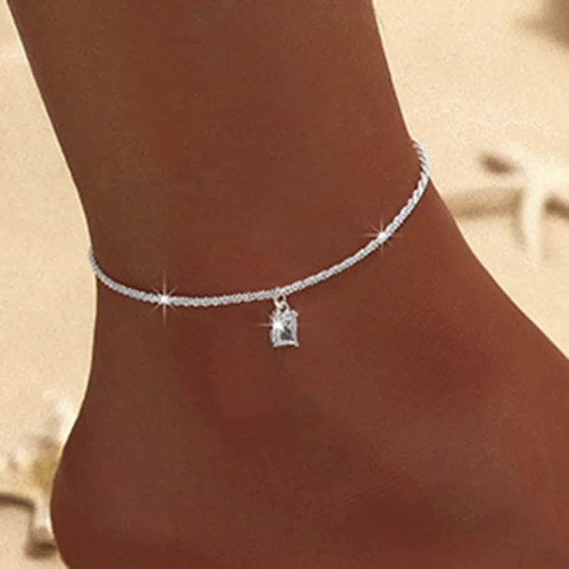 Cavigliera a catena sottile scintillante per donna Bracciale a doppio strato con ciondolo a forma di croce a cuore con zirconi sul piede della gamba Gioielli da spiaggia estivi alla moda