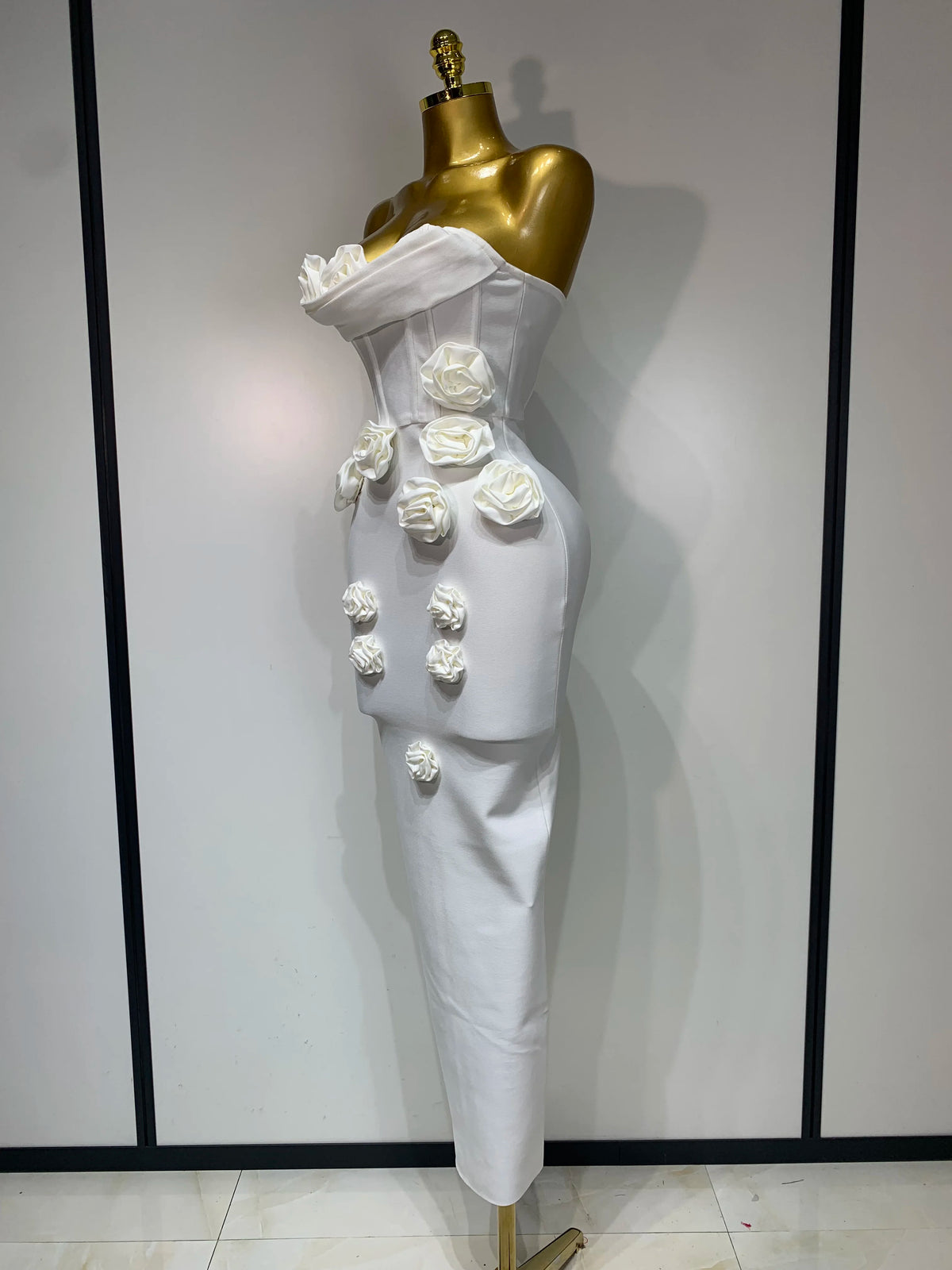 2025 Le più nuove donne sexy senza spalline backless fiore rosso vestito dalla fasciatura midi Celebirty eleganti abiti da sera per feste di compleanno