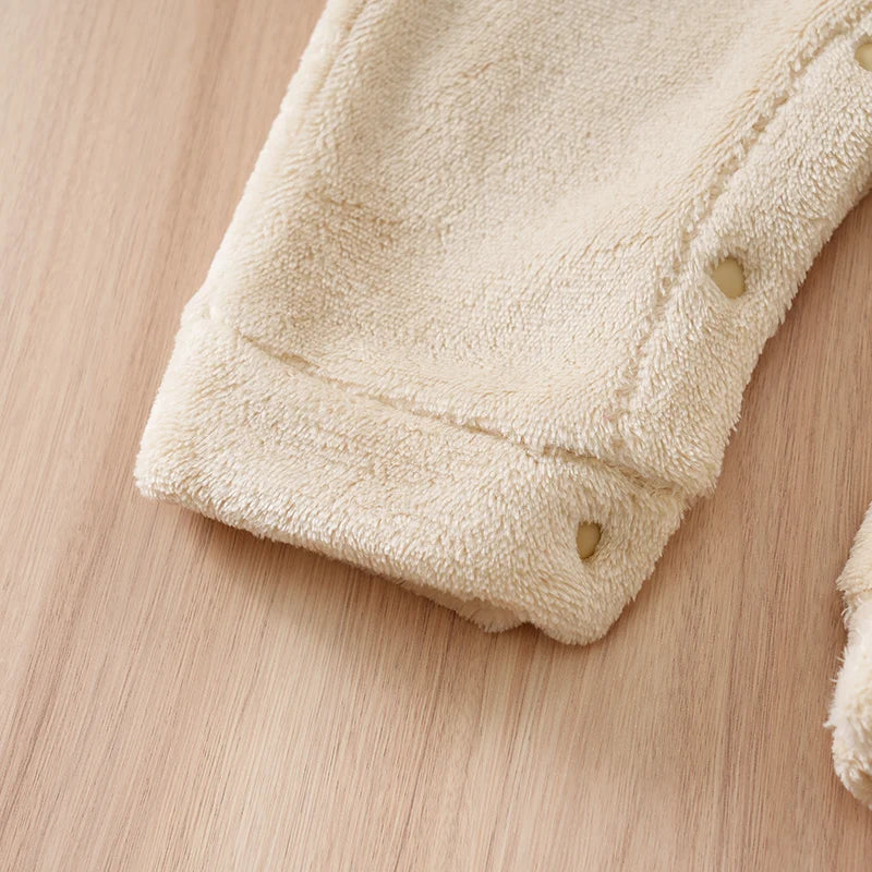 Pagliaccetto per neonato Flanella invernale Orso beige Orecchie con cappuccio Manica lunga Pigiama per bambino unisex 0-18 mesi Abiti comfort
