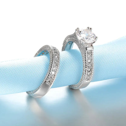 Eleganti anelli di fidanzamento per matrimonio, set di accessori per anniversario in argento sterling 925 con pietra zircone cubiz completamente lucida