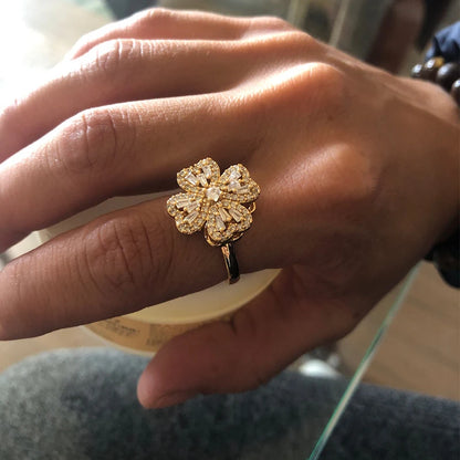 Anelli di ansia rotanti a quattro trifogli per le donne Anello nuziale regolabile in acciaio inossidabile color oro Anelli regalo di gioielli estetici