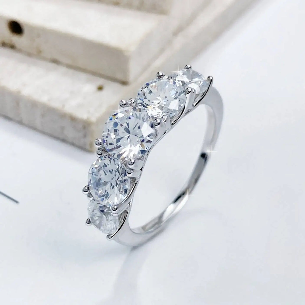 3.6CT Tutti gli anelli Moissanite per le donne 5 pietre scintillanti Dia Wedding Band Gioielli in argento sterling 100%