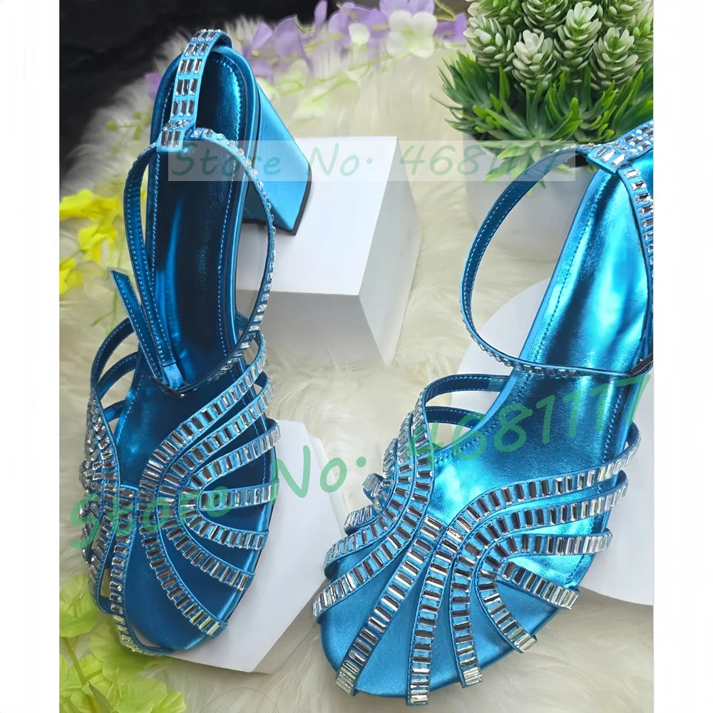 Sandali in raso con tacco medio a gabbia di cristallo da donna Scarpe femminili di lusso in pelle metallizzata Scarpe da sera estive con cinturino alla caviglia da donna