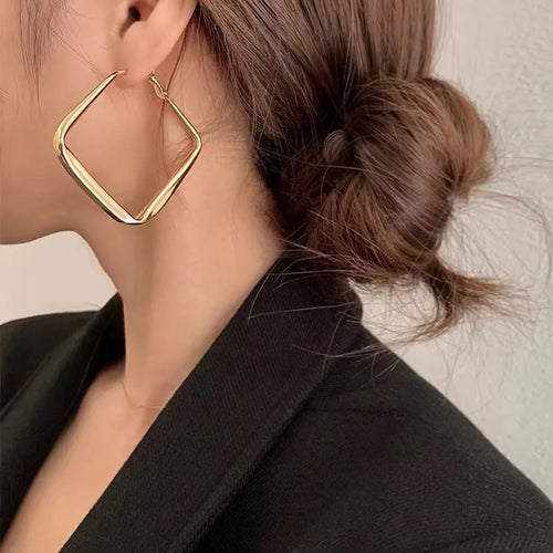 Orecchini a cerchio quadrati color oro moda per le donne Gioielli esagerati con orecchini a cerchio irregolari geometrici in metallo