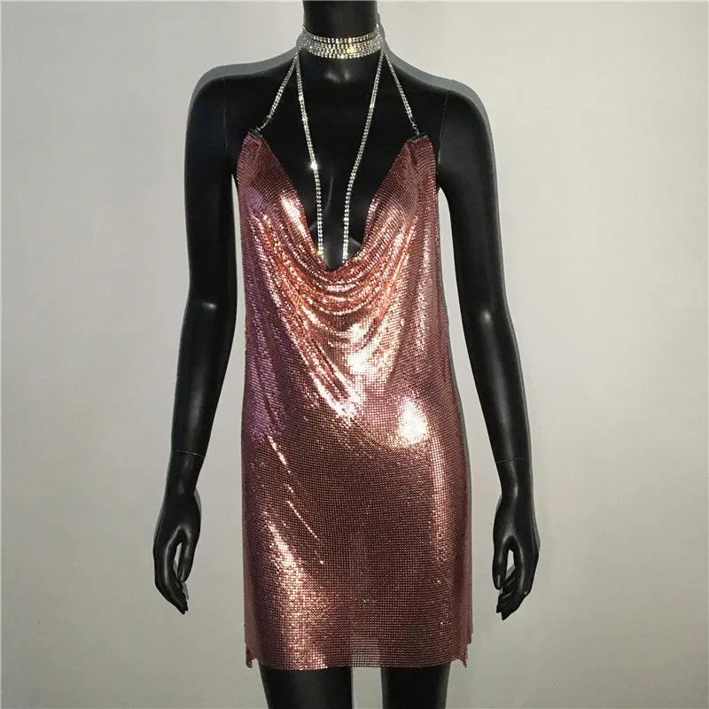 AKYZO Mini abito patchwork con paillettes dorate sexy Donna senza maniche Taglio basso Catene di metallo Halter Slim Abiti da festa da discoteca affascinanti