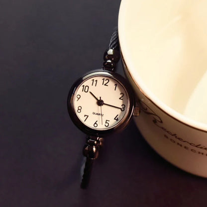 Orologio da polso da donna Orologio da donna con piccolo braccialetto in oro Orologio da polso da donna al quarzo retrò in acciaio inossidabile Orologio da polso