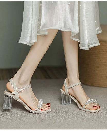 Damen-Sommersandalen 2026 Neu mit Perlen High Heels Pantoletten Mädchen mit Kristallabsatz Trendige transparente Sommerschuhe