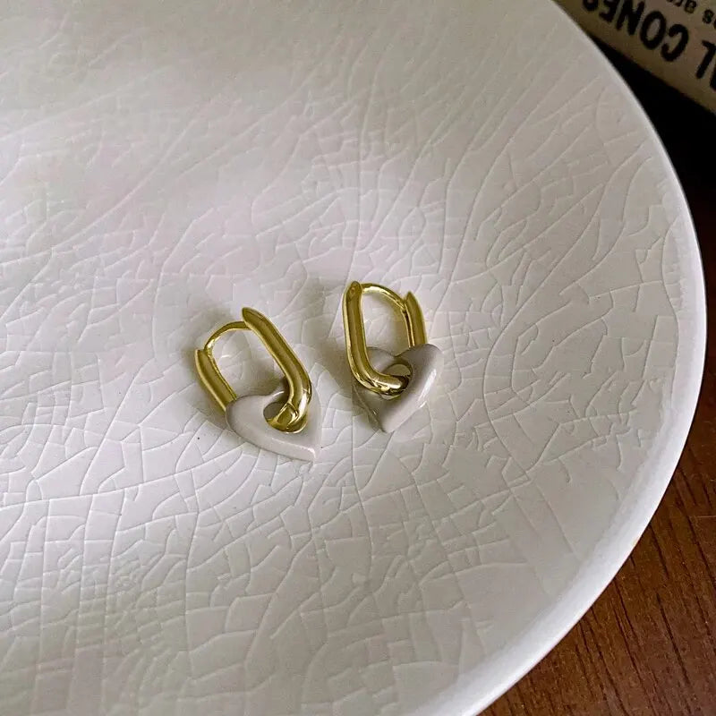Orecchini a Cuore Rosso Carini per Donne e Ragazze, Orecchini a Cerchio Semplici e Lisci, Orecchini Geometrici alla Moda, Gioielli Rotondi per Feste