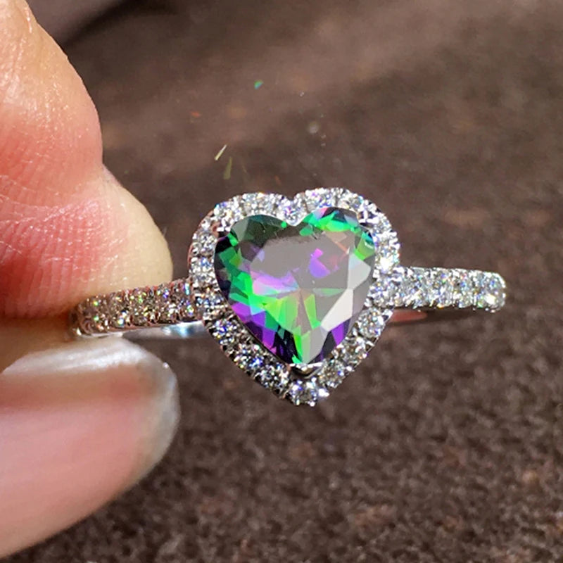 Anelli di fidanzamento classici a forma di cuore color argento per le donne Bianco Rosso CZ Pietra intarsiata Gioielli di moda Regalo per la festa nuziale