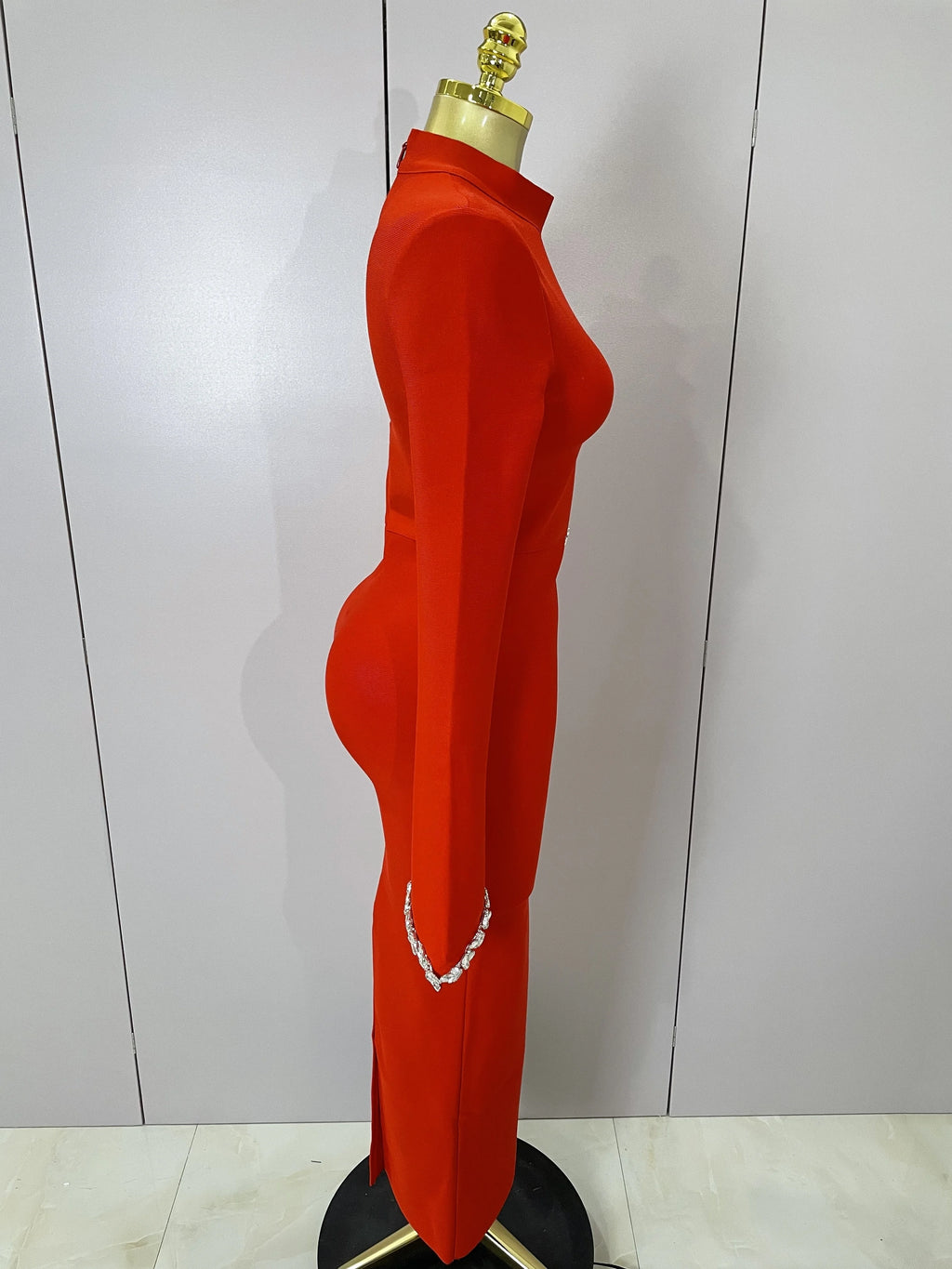 Abito lungo aderente con fasciatura aderente con diamanti a maniche lunghe sexy 2025 Abiti da compleanno di lusso per feste da sera eleganti per celebrità da donna