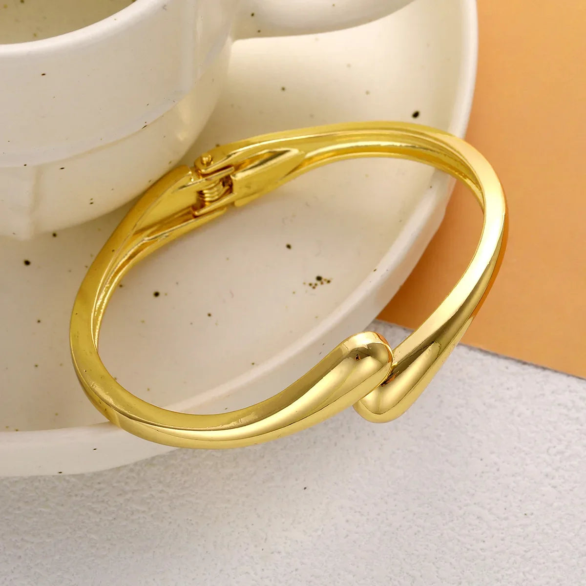Semplice braccialetto a forma di lacrima per le donne Creativo oro argento colore polsino regolabile braccialetto aperto gioielli di moda per ragazze