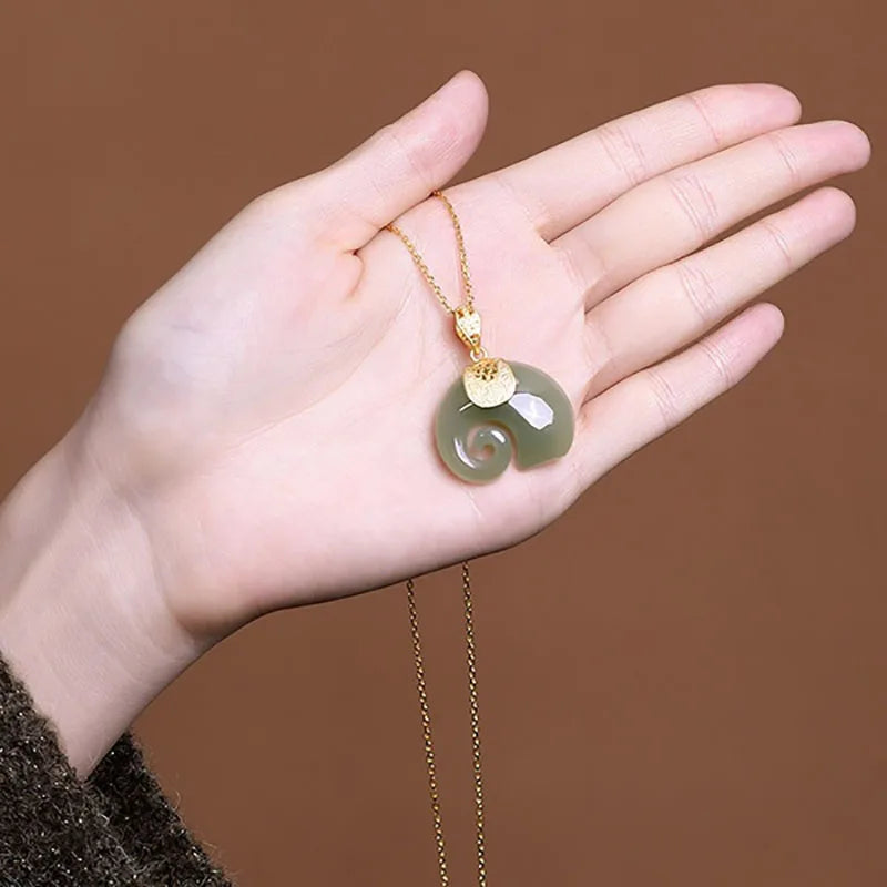 Boutique Natural Stone Hetian Jade Elephant ciondolo collana a catena placcata oro 18 carati gioielli girocollo per le donne anniversario di compleanno