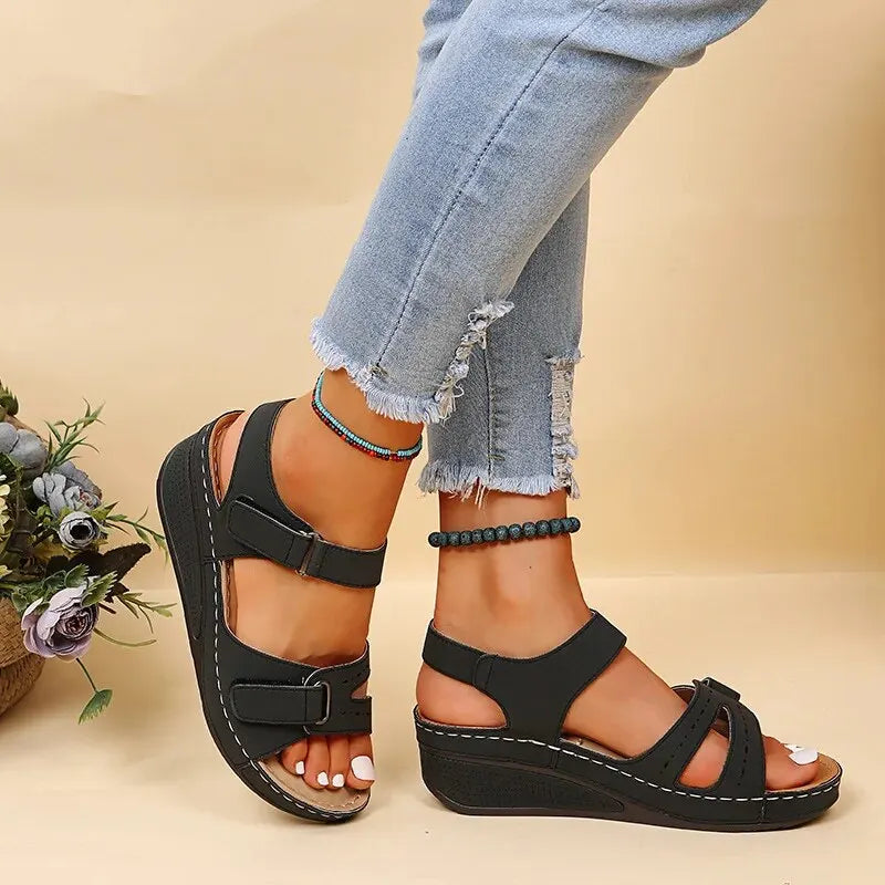Sandali con zeppa estivi per donna 2023 scarpe da spiaggia antiscivolo di nuova moda donna piattaforma Casual leggera Sandalias Mujer Plus Size