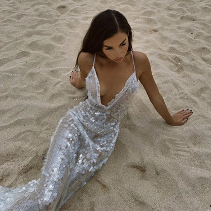 Abito trasparente con cinturino per spaghetti con paillettes Abito da donna sexy con scollo a V in pizzo profondo aderente Abiti da festa da spiaggia 2025 Abito da vacanza elegante e chic