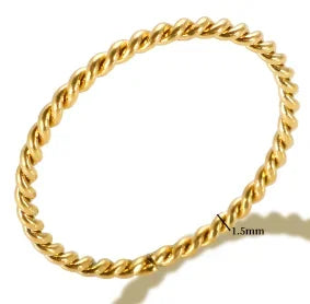 Anello minimalista con cuore d'amore in acciaio inossidabile per donna Anelli con zirconi intarsiati Gioielli di moda romantici impermeabili color oro