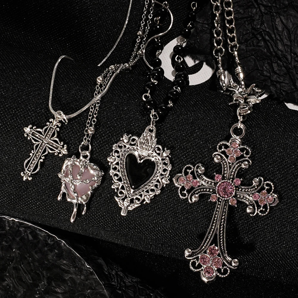 Y2K Sweet Cool Girl Collana con ciondolo croce creativa personalizzata con amore, adatta per l'uso quotidiano