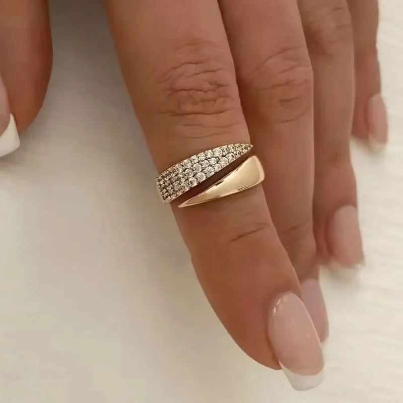 Anelli da sole placcati in oro per donna Pietra naturale intarsiata in anello con struttura in metallo cavo Gioielli alla moda